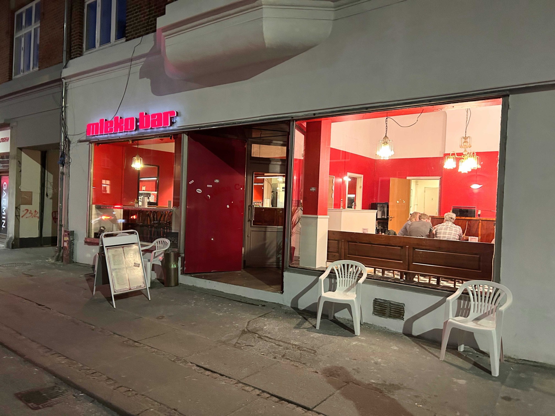 Mleko Bar Aarhus: Budget-Friendly Polish Delights in a Rustic Setting